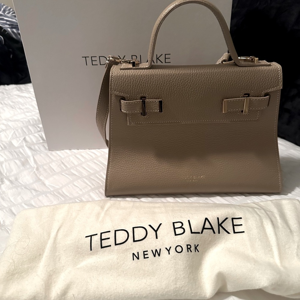 🔥🔥🔥Brand New Ted Baker bag with all the receipts and boxes. Used once.